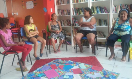 Encontro de gerações de mulheres guerreiras na Biblioteca Comunitária Chocolatão.